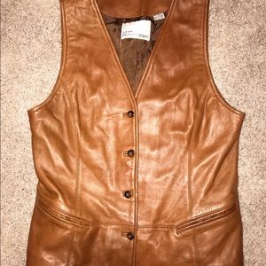 Dana Bachman Leather vest Size 6. Soft and supple condition.